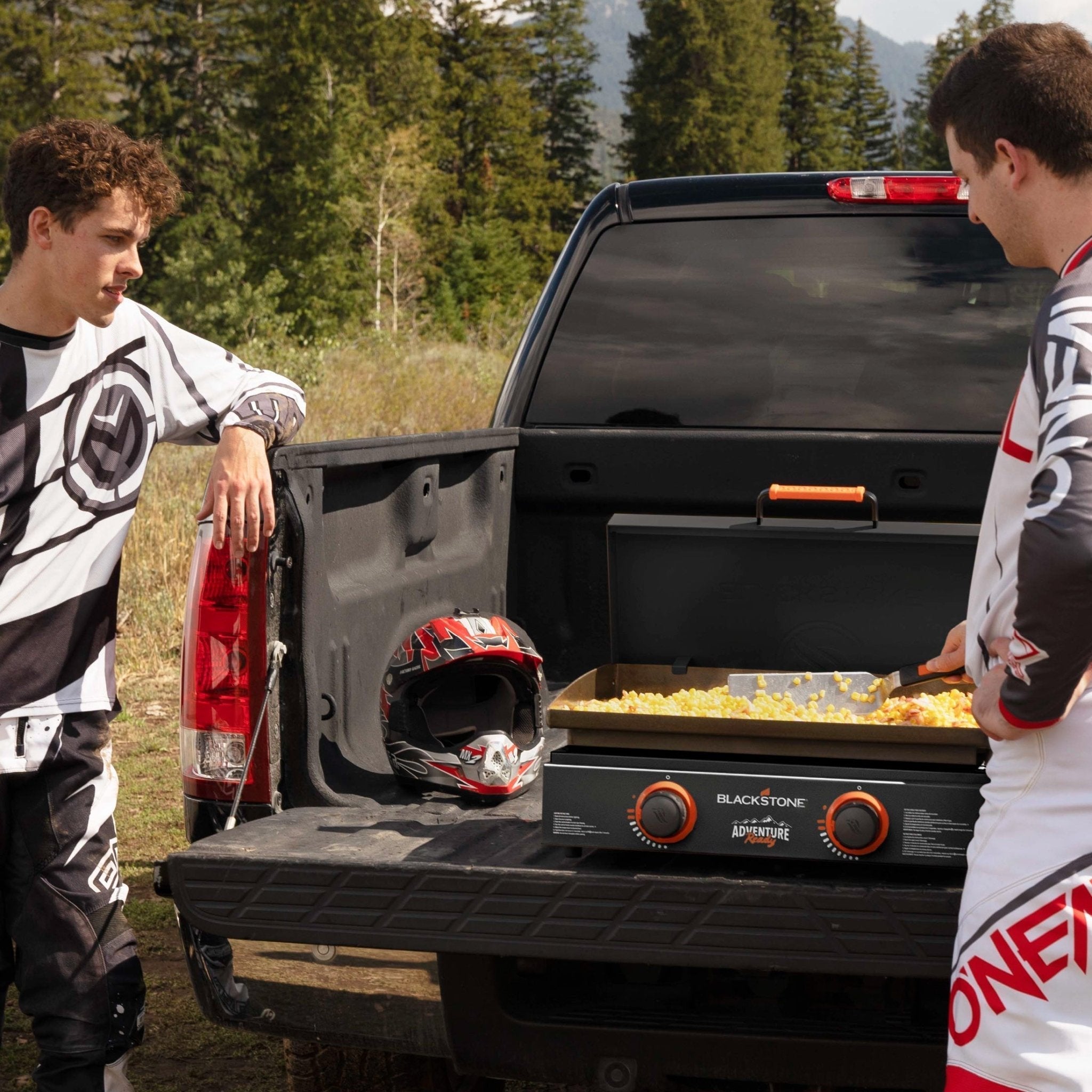 22" Griddle with Hard Cover Bundle